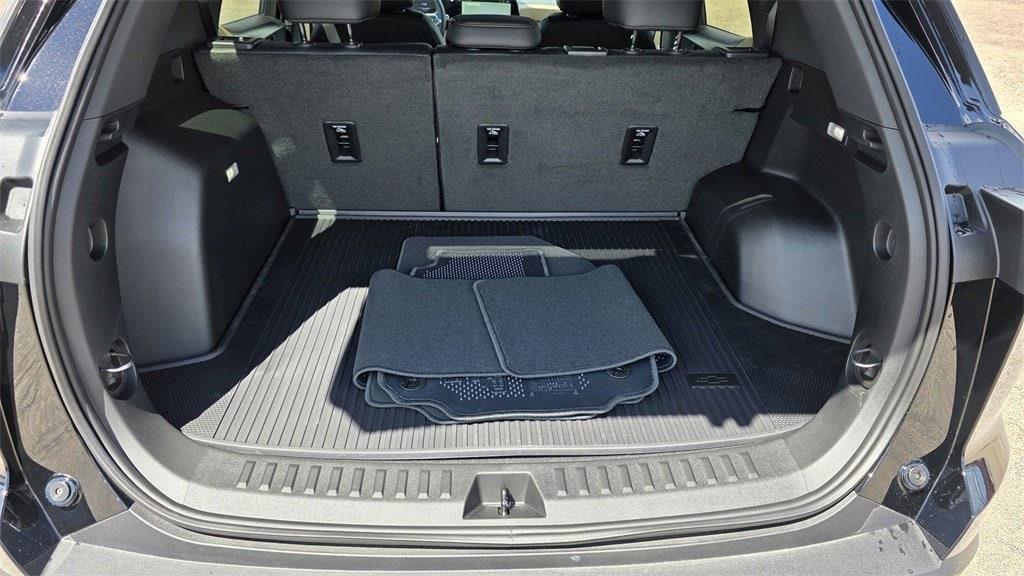 new 2026 Chevrolet Equinox car, priced at $32,545