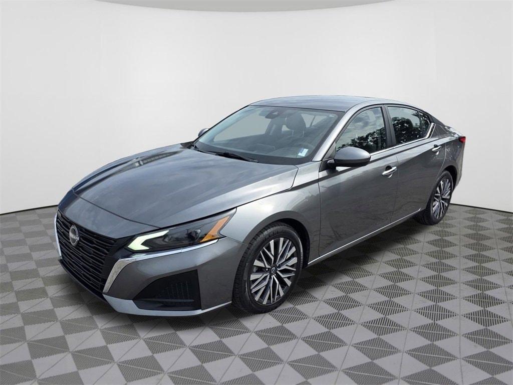 used 2023 Nissan Altima car, priced at $19,999
