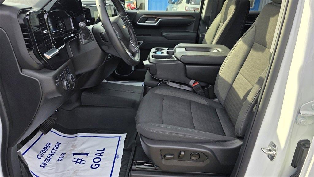 new 2025 Chevrolet Silverado 1500 car, priced at $50,535