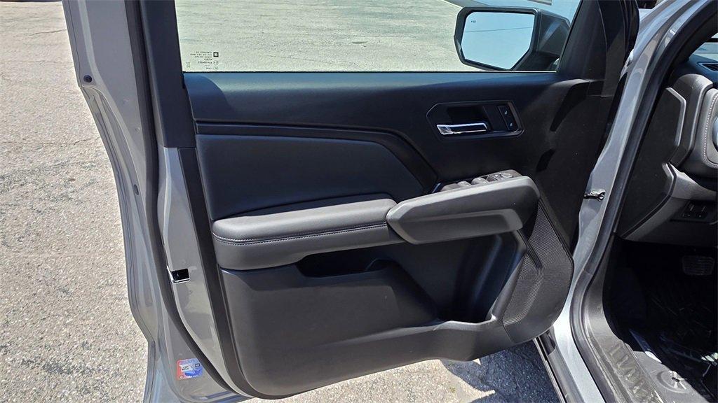new 2025 Chevrolet Colorado car, priced at $35,880