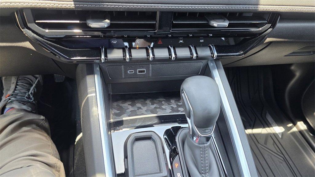 new 2025 Chevrolet Colorado car, priced at $35,880