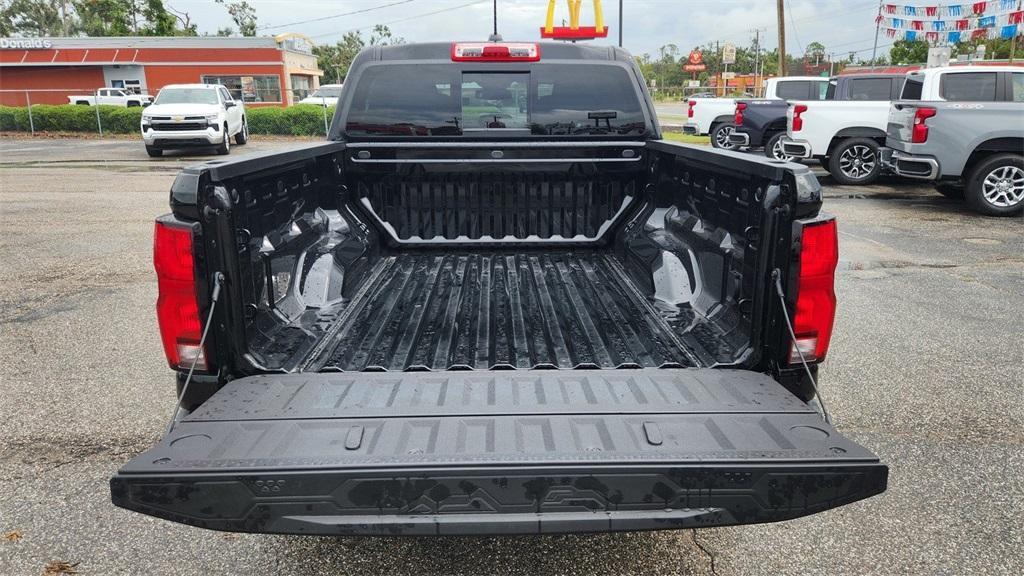 new 2024 Chevrolet Colorado car, priced at $38,115