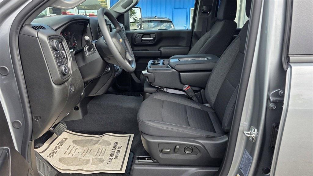 new 2025 Chevrolet Silverado 2500 car, priced at $52,580