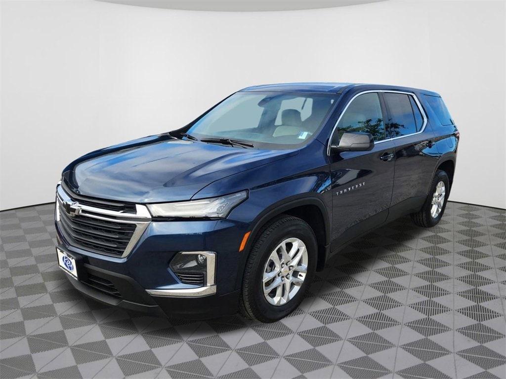 used 2022 Chevrolet Traverse car, priced at $24,350