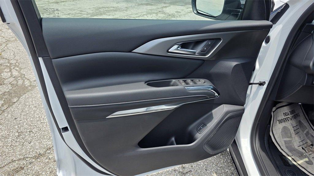 new 2025 Chevrolet Traverse car, priced at $39,100