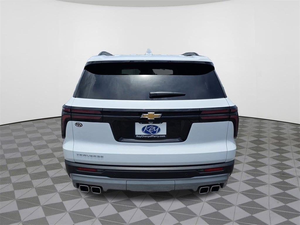 new 2025 Chevrolet Traverse car, priced at $39,100