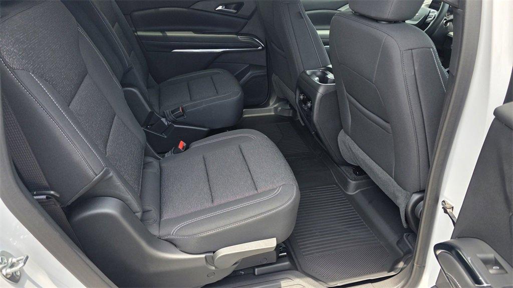new 2025 Chevrolet Traverse car, priced at $39,100