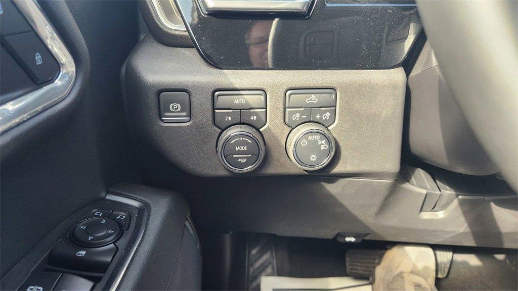 new 2024 Chevrolet Silverado 1500 car, priced at $43,995