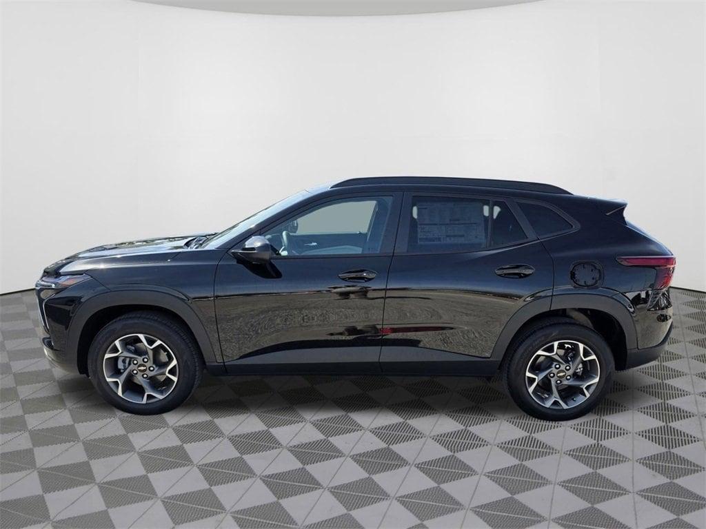 new 2025 Chevrolet Trax car, priced at $22,985