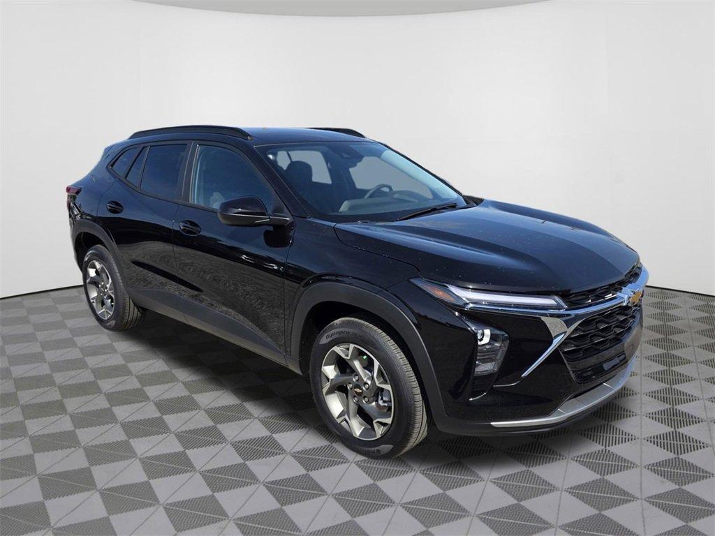 new 2025 Chevrolet Trax car, priced at $22,985