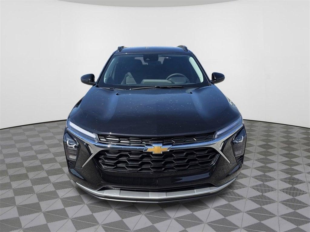 new 2025 Chevrolet Trax car, priced at $22,985