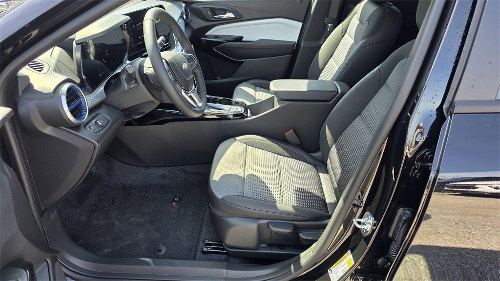 new 2025 Chevrolet Trax car, priced at $22,985