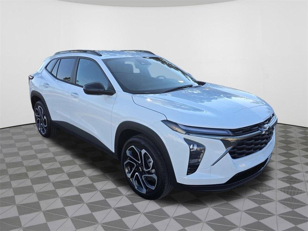 new 2025 Chevrolet Trax car, priced at $23,700