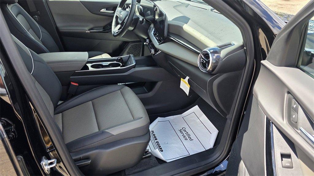 new 2025 Chevrolet Equinox car, priced at $30,345