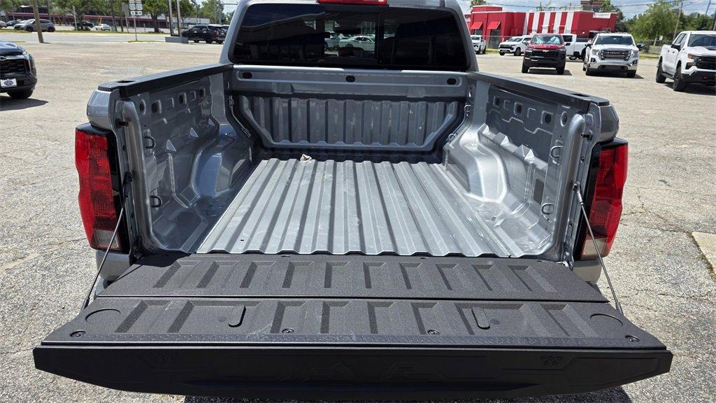 new 2026 Chevrolet Colorado car, priced at $33,995