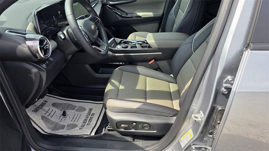 new 2026 Chevrolet Equinox car, priced at $29,850