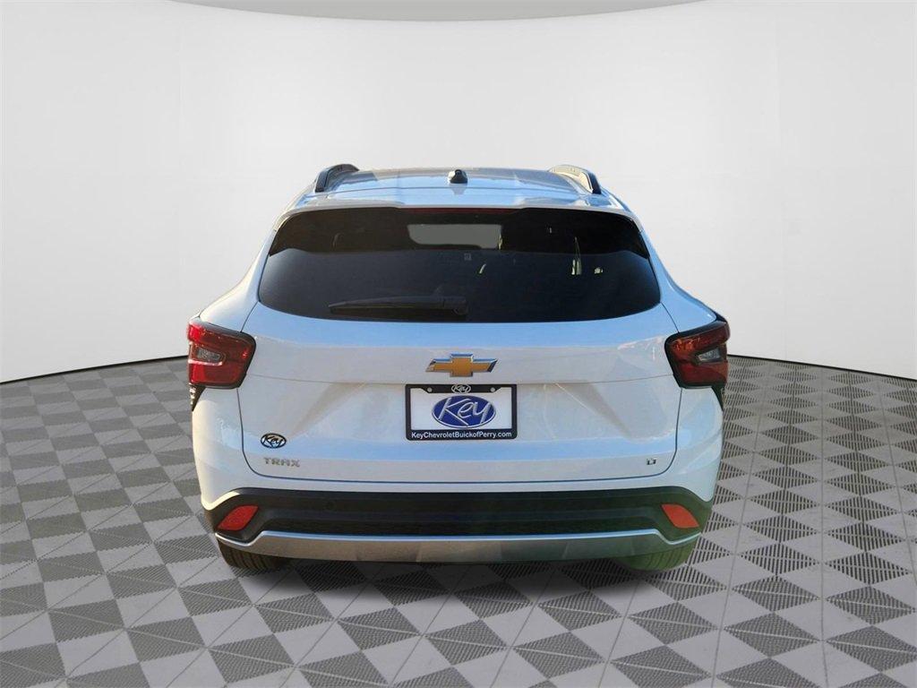 new 2025 Chevrolet Trax car, priced at $22,595