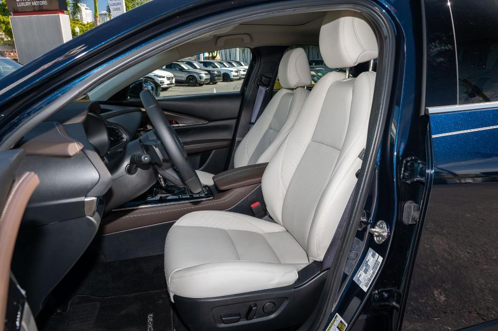 used 2024 Mazda CX-30 car, priced at $26,994