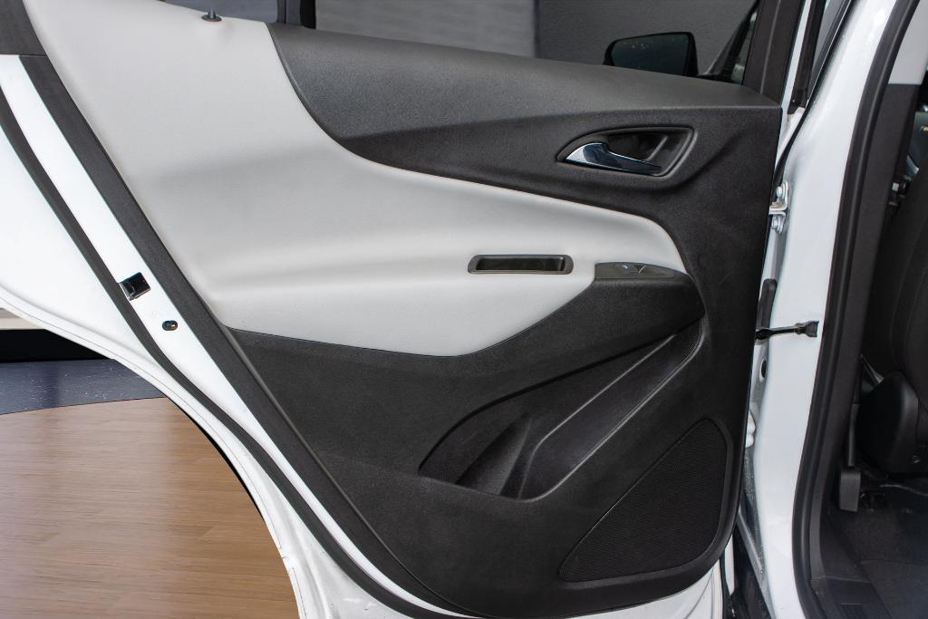 used 2023 Chevrolet Equinox car, priced at $15,400