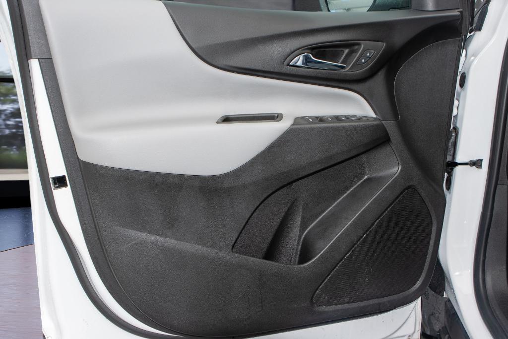 used 2023 Chevrolet Equinox car, priced at $15,400