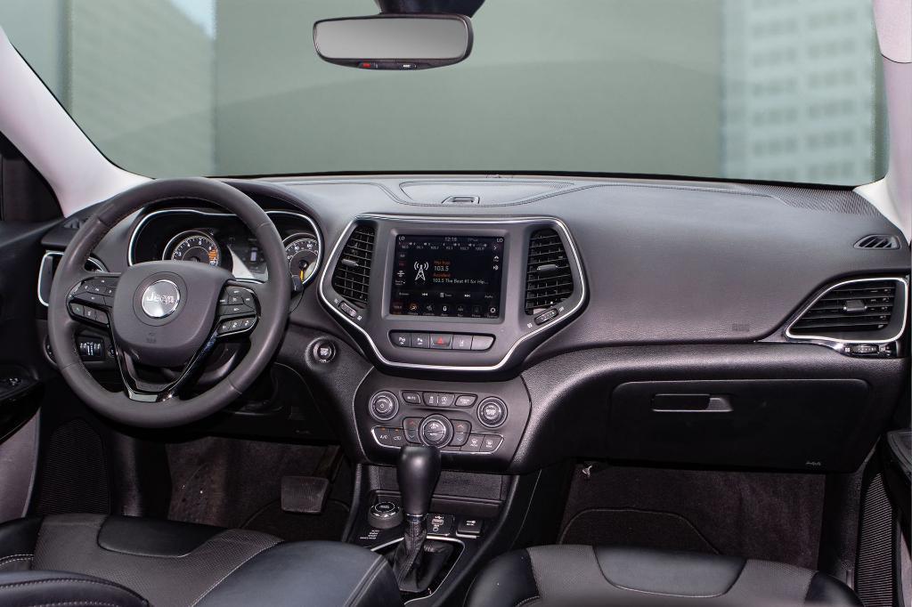 used 2023 Jeep Cherokee car, priced at $20,090