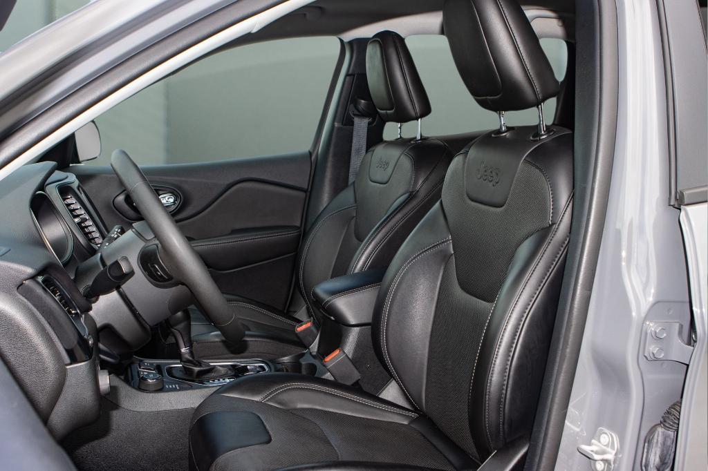 used 2023 Jeep Cherokee car, priced at $20,090