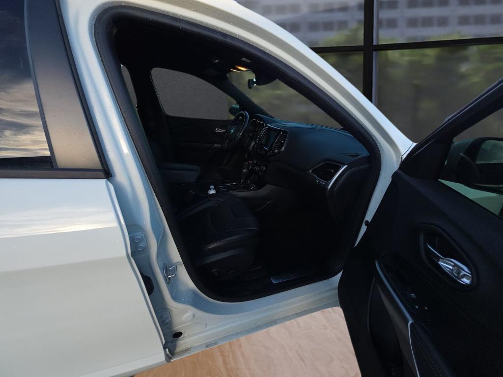 used 2019 Jeep Cherokee car, priced at $17,400