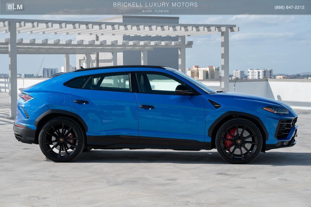 used 2022 Lamborghini Urus car, priced at $210,938
