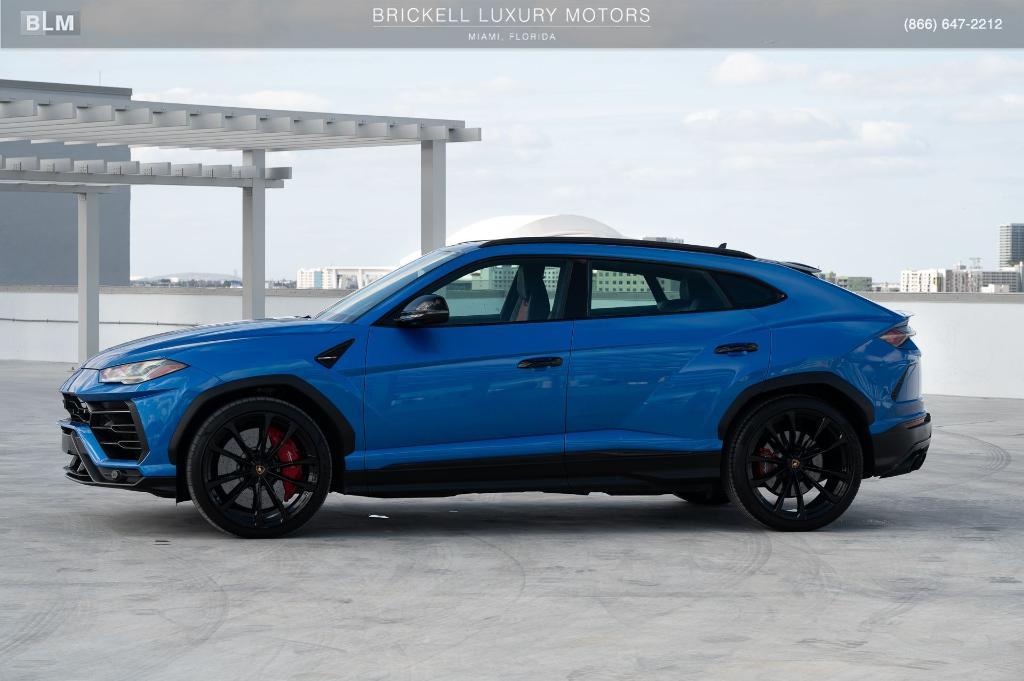 used 2022 Lamborghini Urus car, priced at $210,938