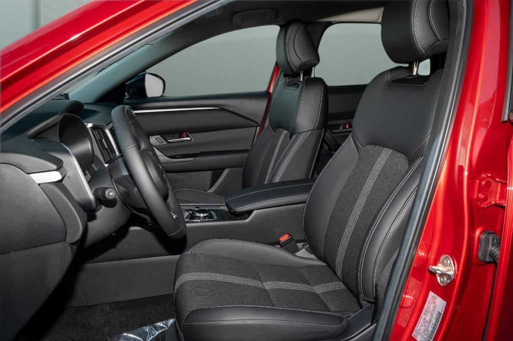 used 2025 Mazda CX-50 car, priced at $28,000
