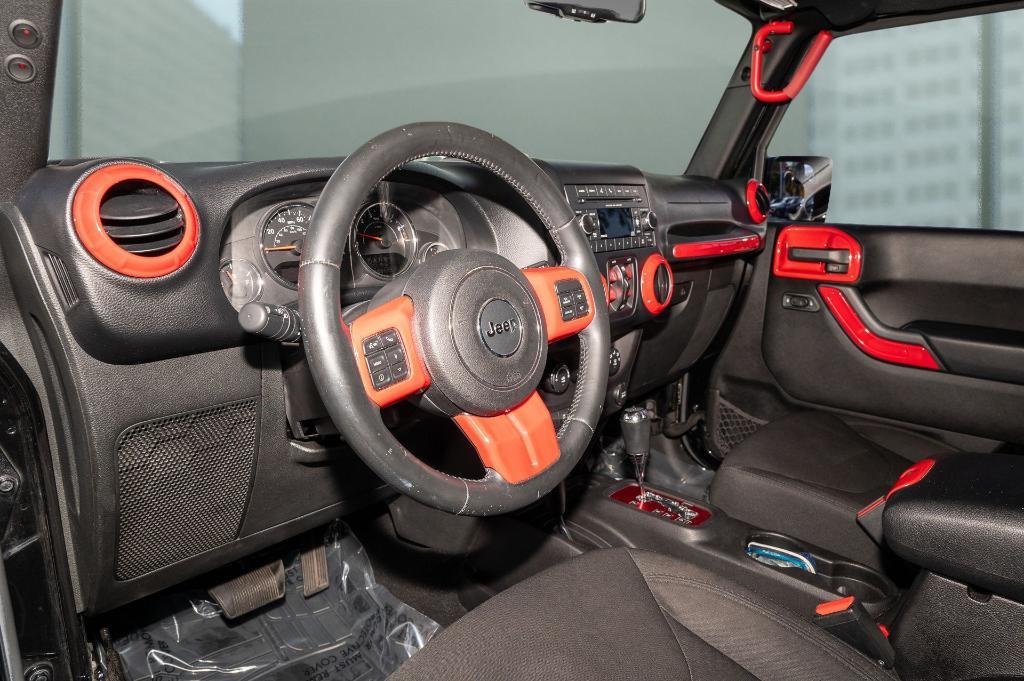 used 2015 Jeep Wrangler Unlimited car, priced at $16,336