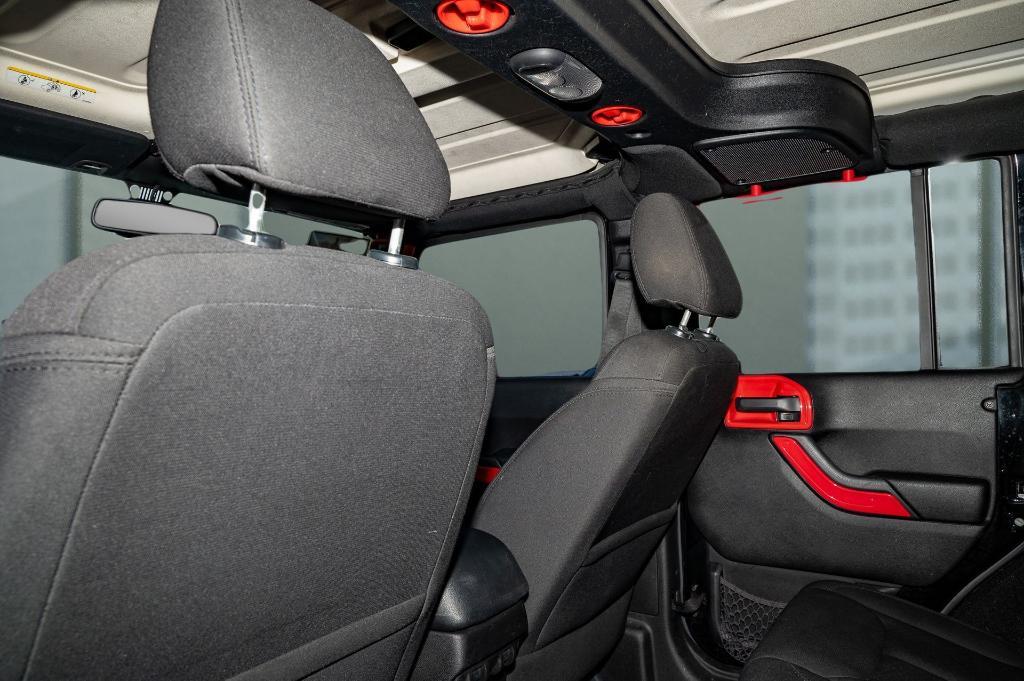 used 2015 Jeep Wrangler Unlimited car, priced at $16,336