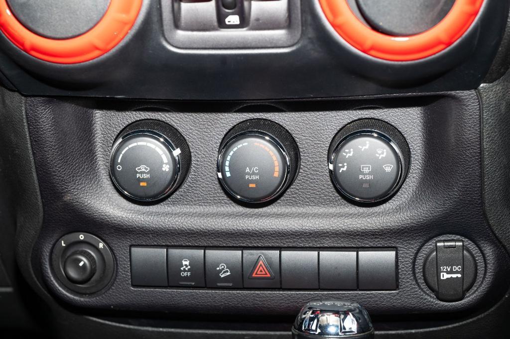 used 2015 Jeep Wrangler Unlimited car, priced at $16,336