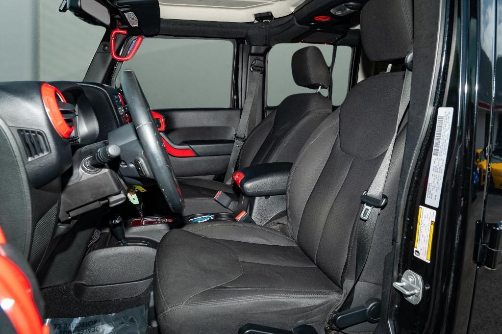 used 2015 Jeep Wrangler Unlimited car, priced at $16,336