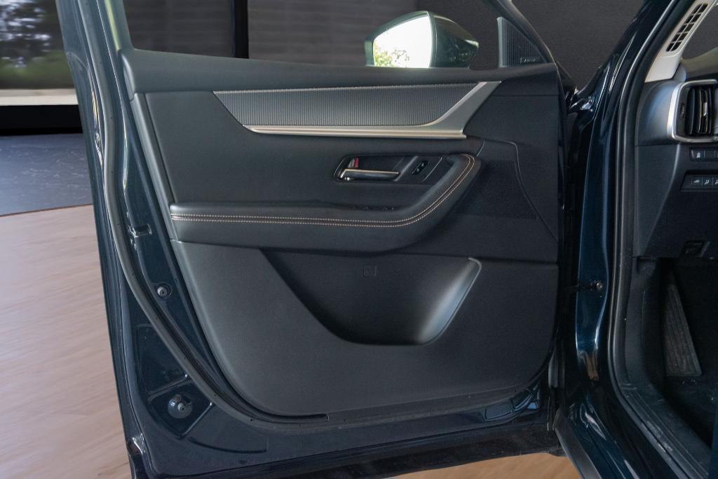 new 2025 Mazda CX-90 car, priced at $46,030