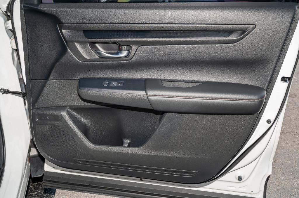 used 2023 Honda CR-V Hybrid car, priced at $27,747