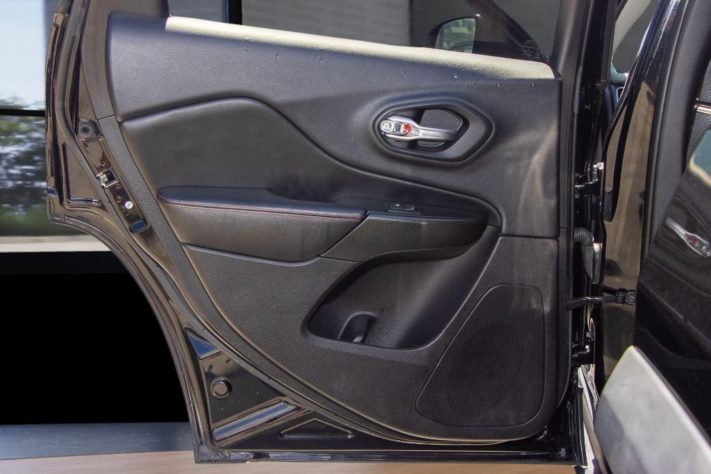 used 2019 Jeep Cherokee car, priced at $14,250