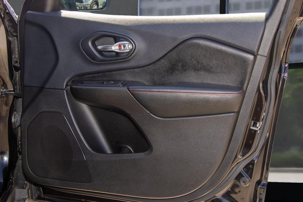 used 2019 Jeep Cherokee car, priced at $14,250