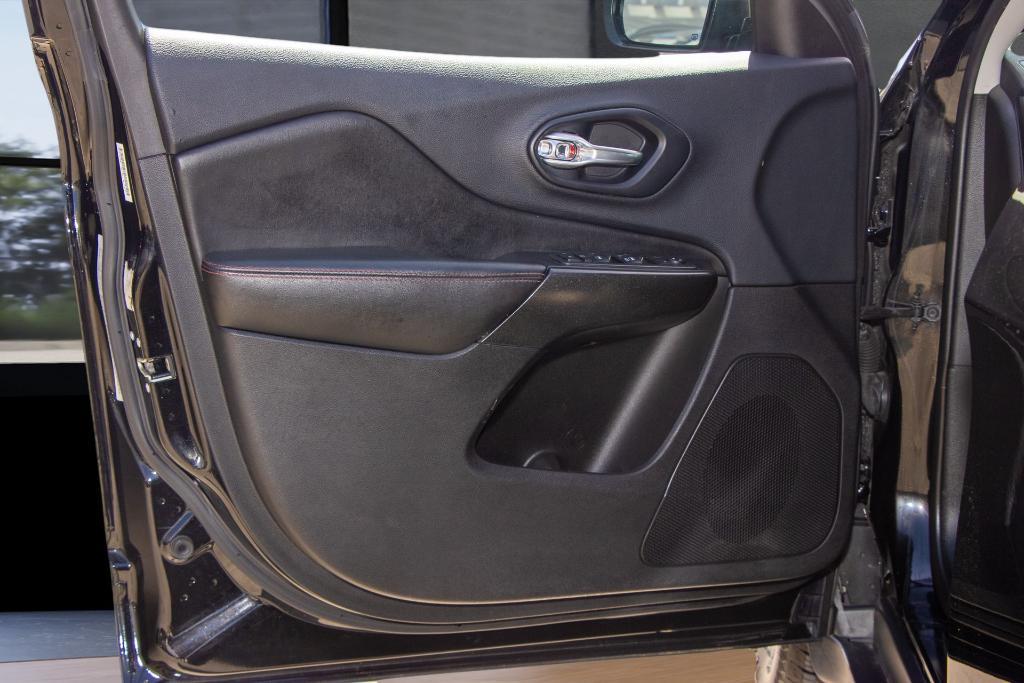 used 2019 Jeep Cherokee car, priced at $14,250