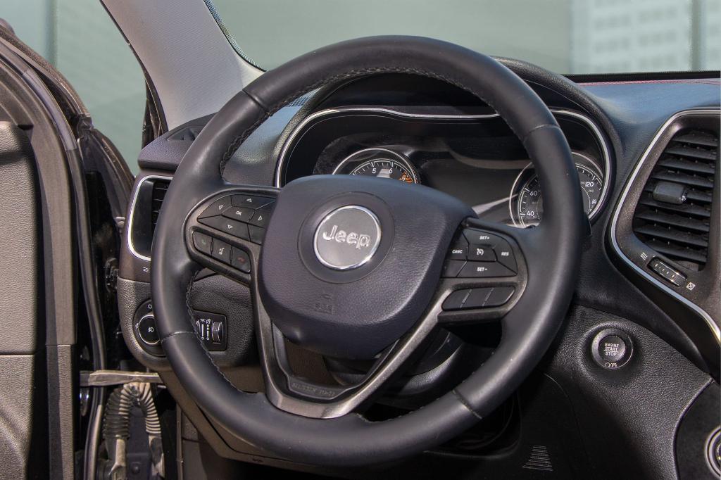 used 2019 Jeep Cherokee car, priced at $14,250