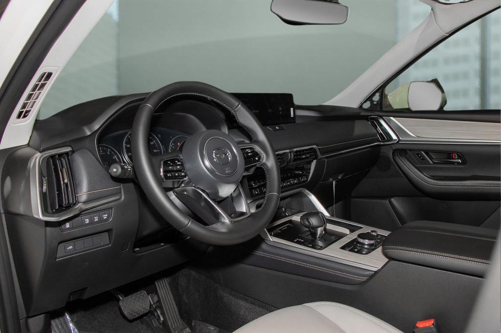 new 2025 Mazda CX-90 car, priced at $40,770