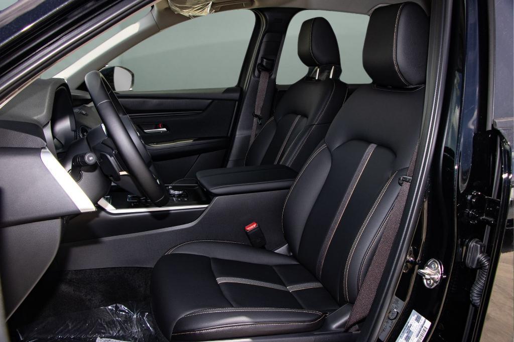 new 2025 Mazda CX-90 car, priced at $36,975