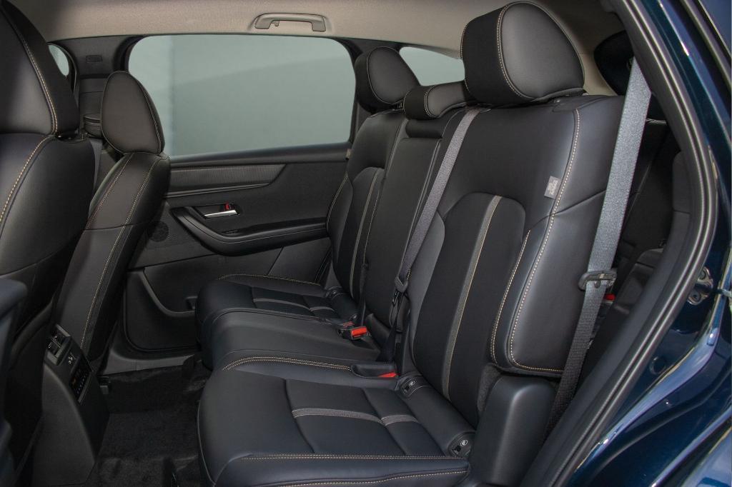 new 2025 Mazda CX-90 car, priced at $36,750