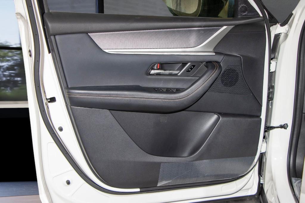 used 2025 Mazda CX-70 car, priced at $38,200