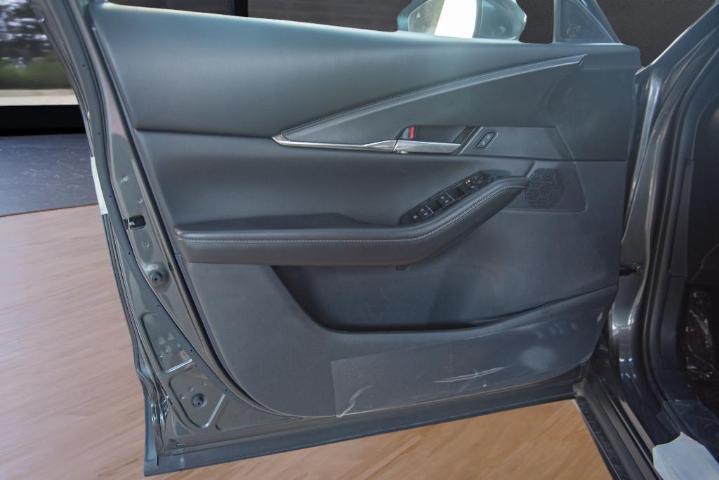 new 2025 Mazda CX-30 car