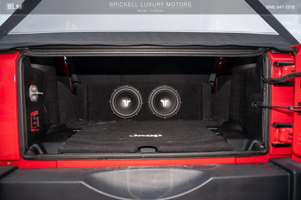 used 2015 Jeep Wrangler Unlimited car, priced at $19,000