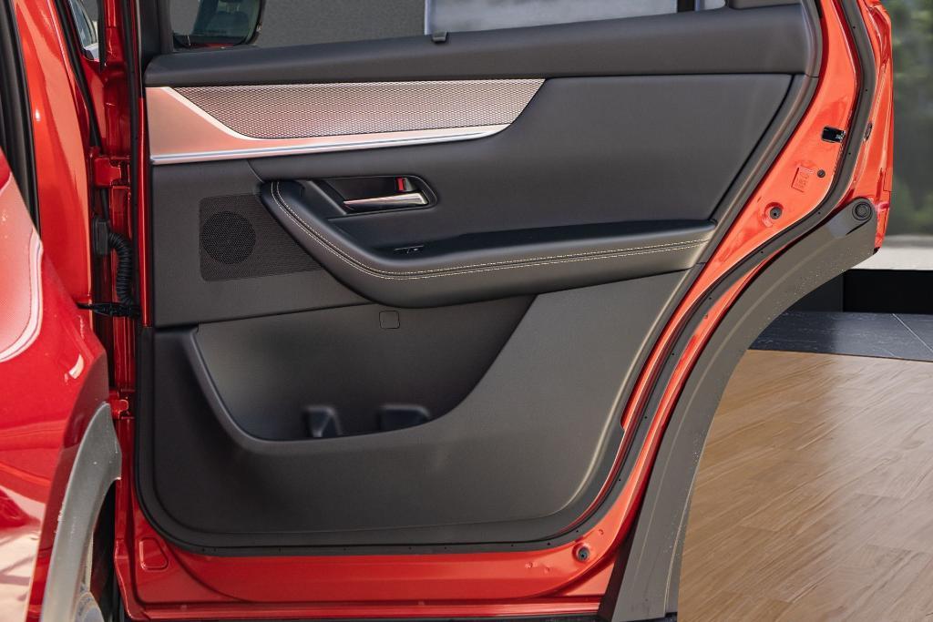 new 2025 Mazda CX-70 car, priced at $45,075