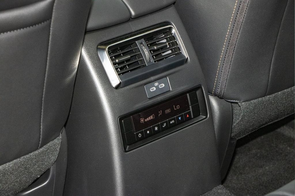 new 2025 Mazda CX-70 car, priced at $45,075