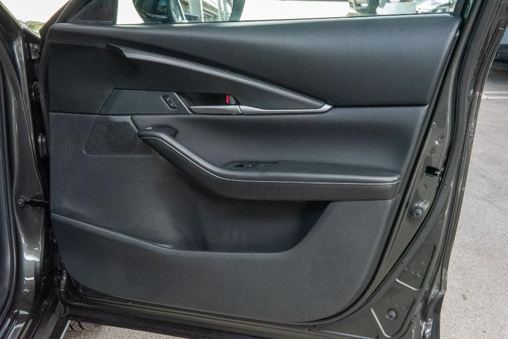 new 2025 Mazda CX-30 car