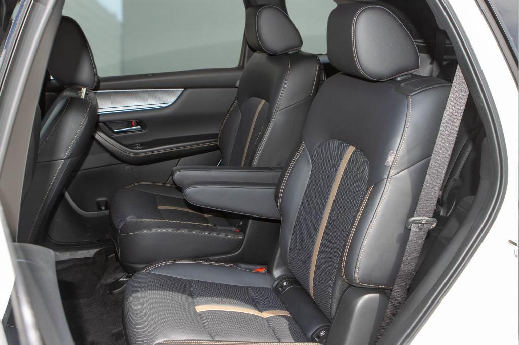 new 2025 Mazda CX-90 car